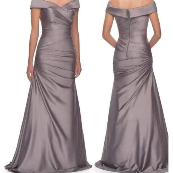 La Femme Off the Shoulder Ruched Cap Sleeve Satin Trumpet Long Gown Size 4 - Picture 1 of 6